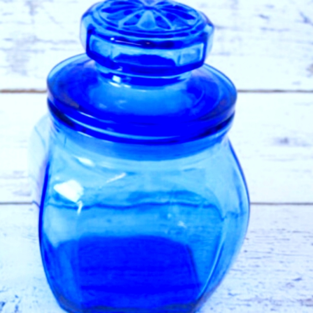 Vintage Colonial Blue Canister with lid